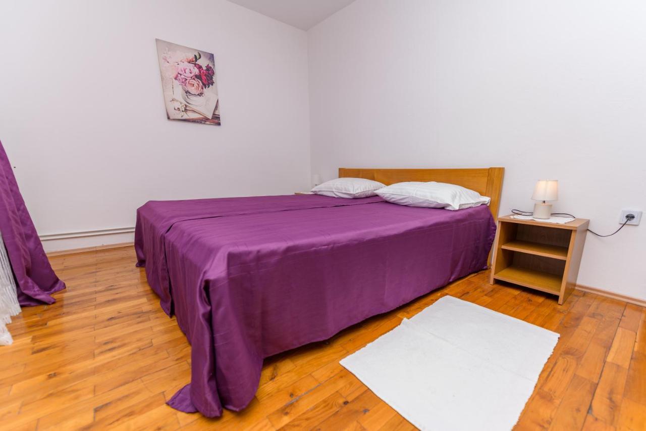 Danica Apartment *